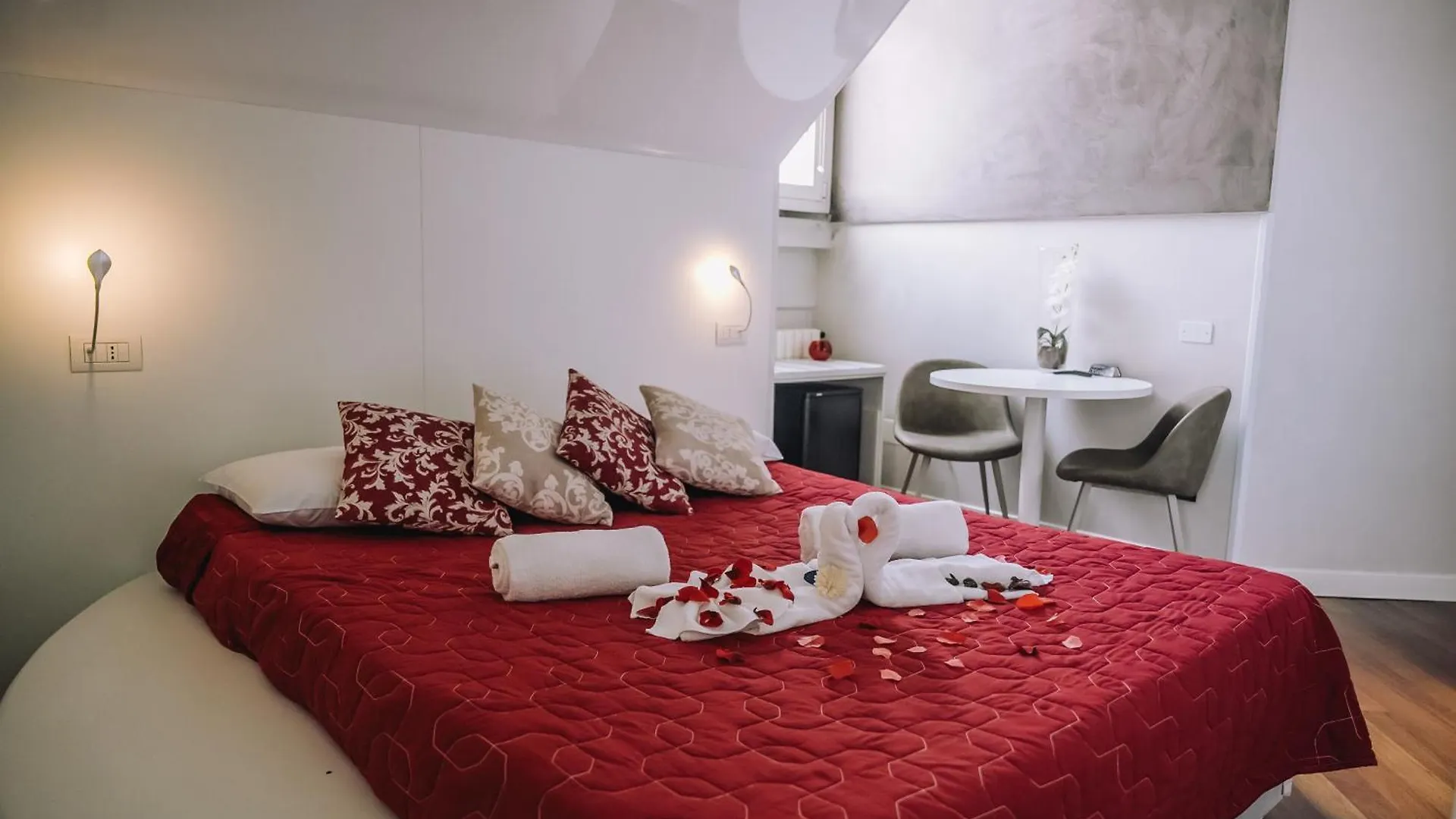 B&B Luxury Italian House Rho 0*,  Italy