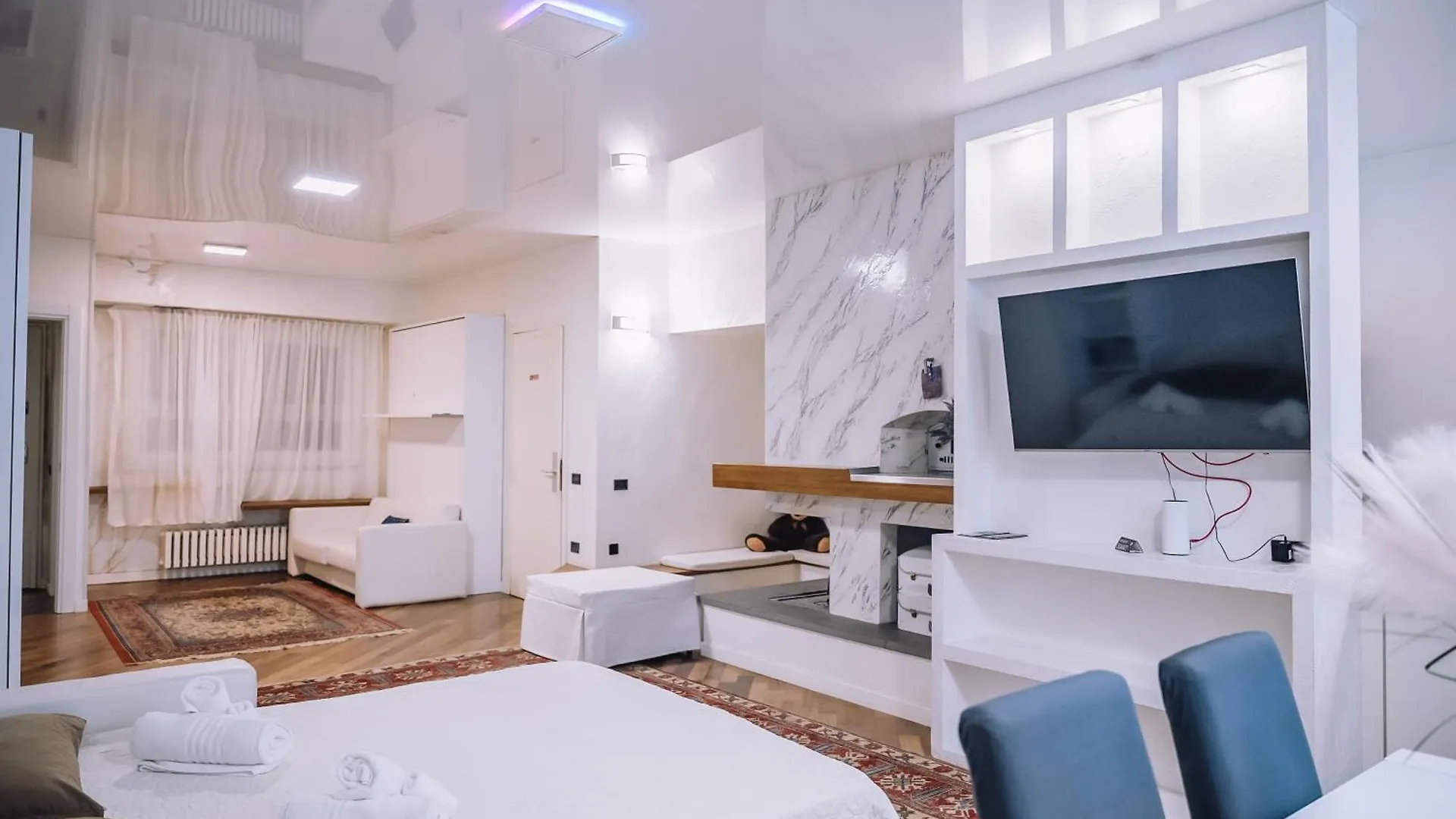B&B Luxury Italian House Rho 0*,  Italy