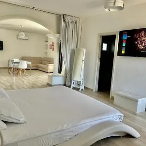 - La Bella Pensión Orosei
