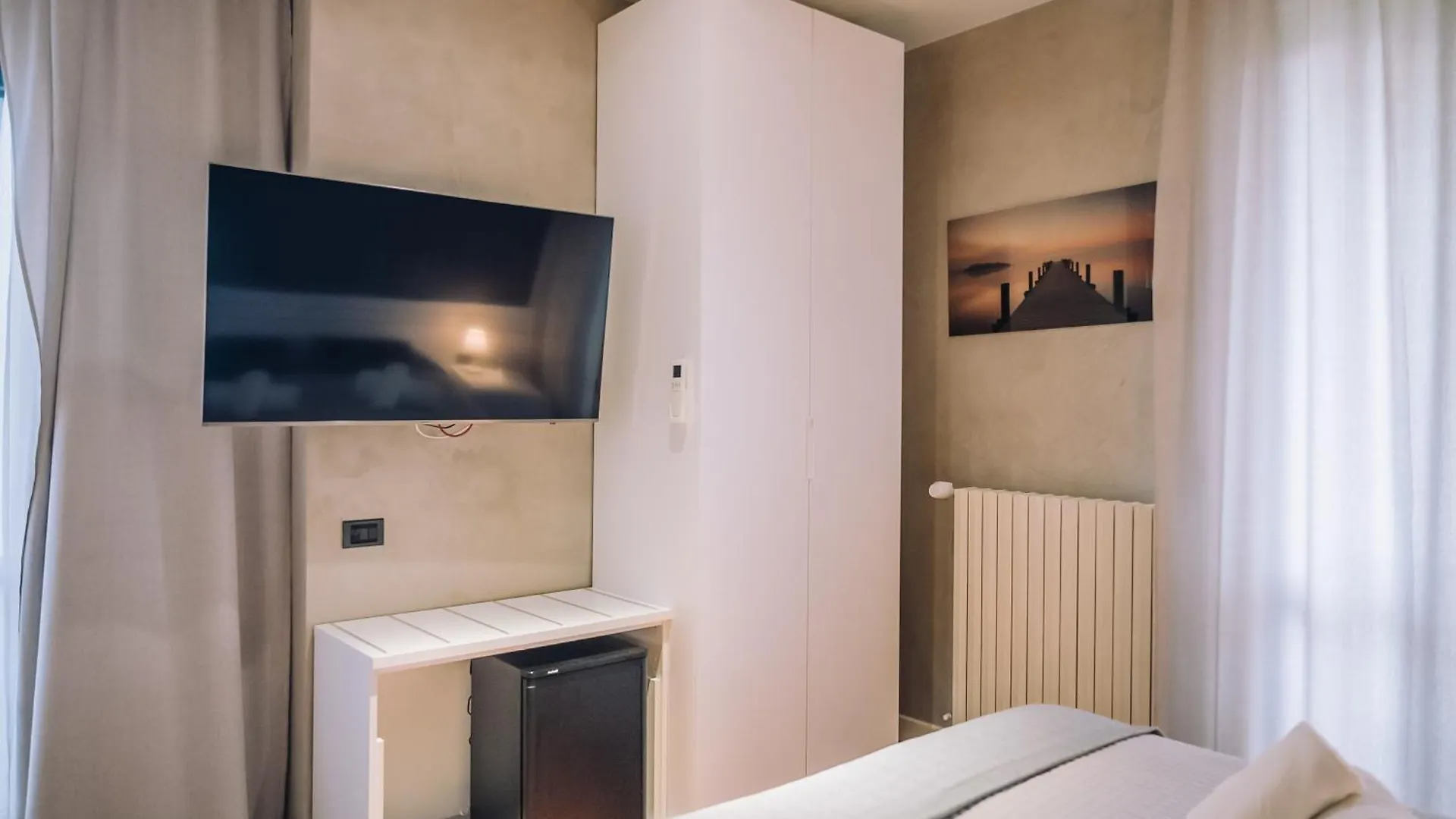 B&B Luxury Italian House Rho 0*,