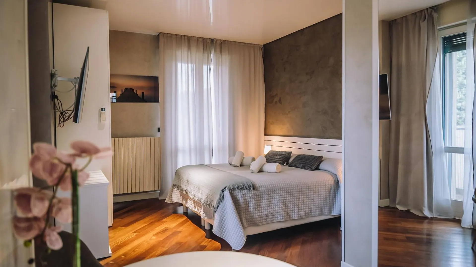 B&B Luxury Italian House Rho Guest house